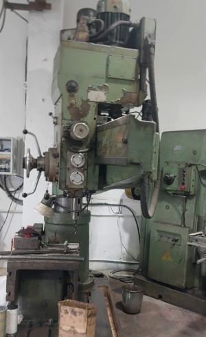 Радиально-сверлильный станок 2А554