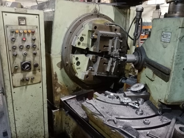 5С276П - Полуавтомат зубострогальный для конических колес с прямыми зубъями