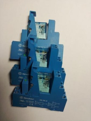 Finder Typ 40.52+Typ 90.95+Typ 99.80 Реле 8A 250V Катушка 24VDC
