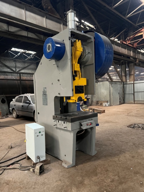 Кривошипный пресс КИ2128А