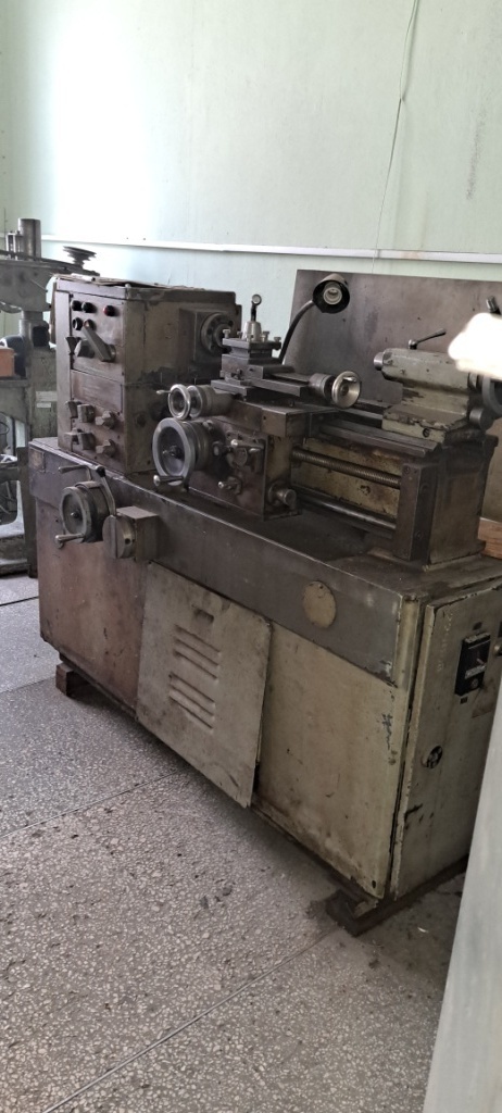 Токарно-винторезный 16Б05А