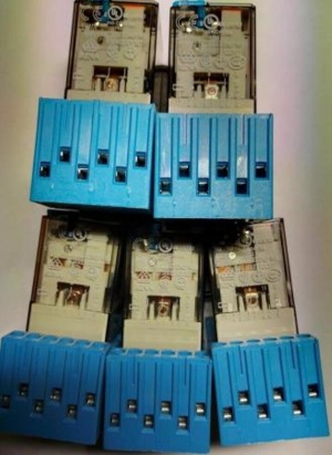 FINDER Typ 60.13 + Typ 90.03 Реле 10A 250V Катушка 24VDC