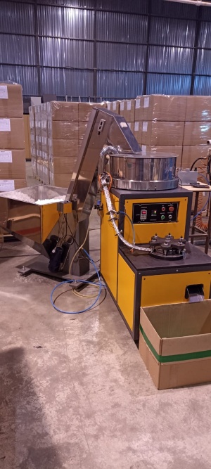 Комплект оборудования для изготовления двухкомпонентной крышки для картоновой упаковки типа “Pure Pack”, “Gable Top”, “TETRA-REX”