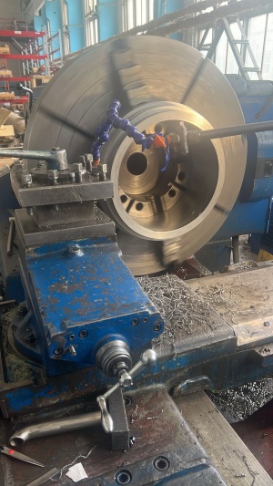 Токарно-винторезный станок 1м65 РМЦ5000