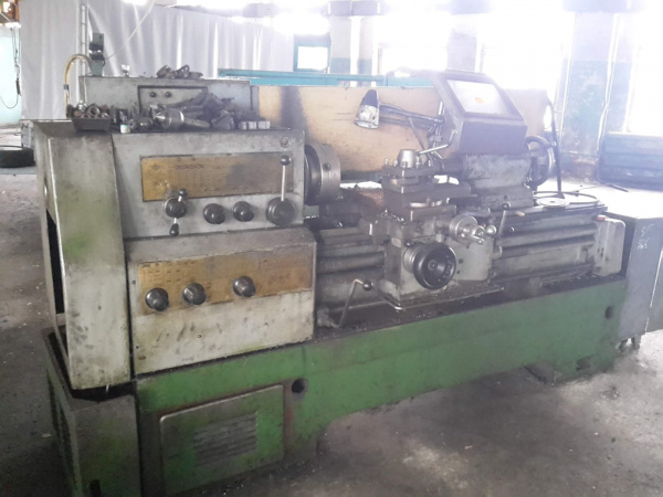 Токарно-винторезный станок 16В20