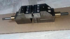 Тиски станочные резьбонарезного станка 5993-5А993