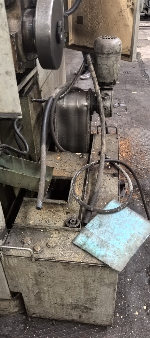 Зубофрезный полуавтомат 5В312