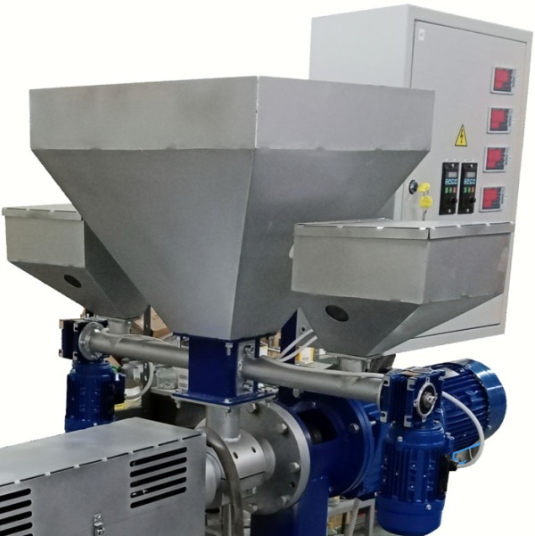 Двухкомпонентный шнековый дозатор полимеров для экструдера