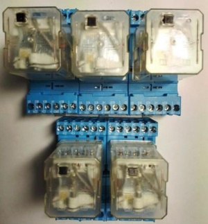 Finder 60.13 Реле 10А 250В 24VAC с колодкой FINDER 90.03