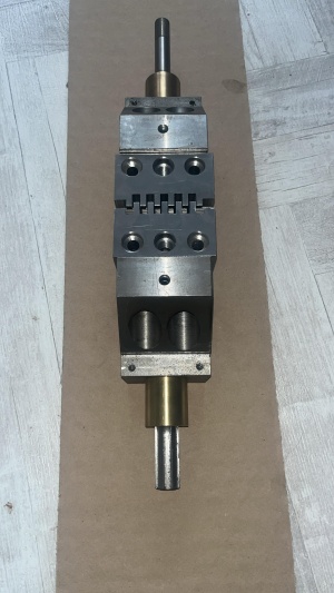 Тиски станочные резьбонарезного станка 5993-5А993