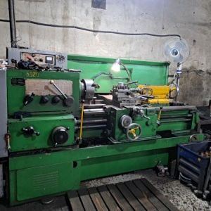 Токарно-винторезный станок 1К62Д