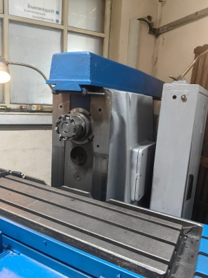 Универсальный консольно-фрезерный горизонтальный станок 6Т83-1