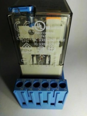 FINDER Typ 60.13 + Typ 90.03 Реле 10A 250V Катушка 24VDC