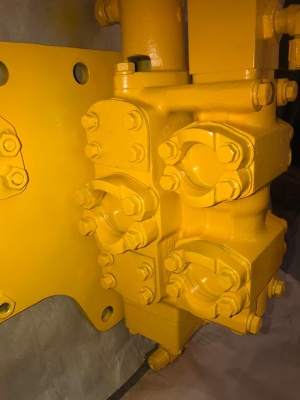 Клапан Komatsu 700-61-13006