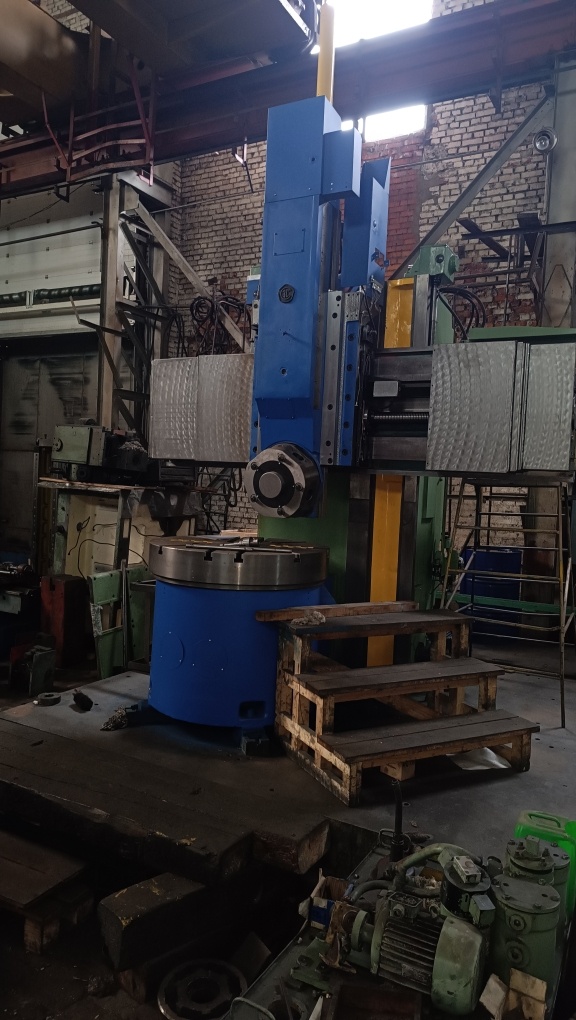 Токарно-карусельный станок 1512Ф3