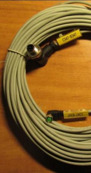 Кабель с разъемом переходной М12 вилка на М8 розетка длина кабеля 20 метров