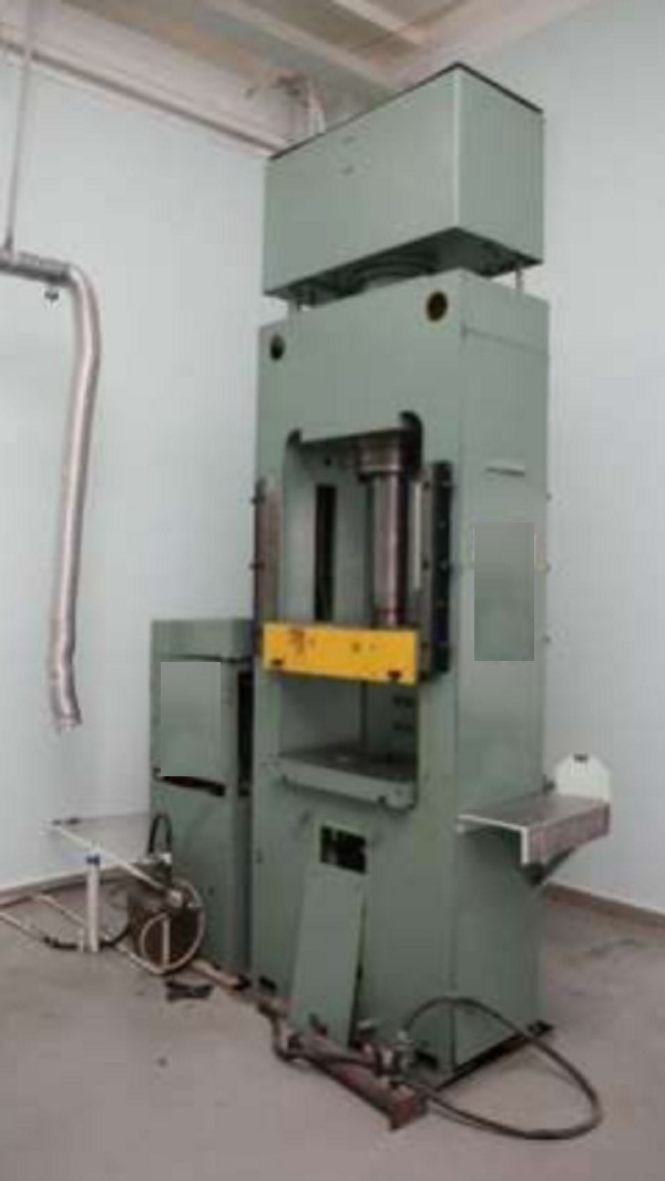 Пресс гидравлический для пластмасс ДГ2428А ус.63тн (ДГ-2428А)