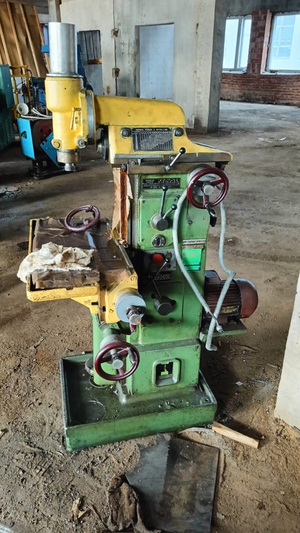 фрезерный широкоуниверсальный инструментальные УФ-200