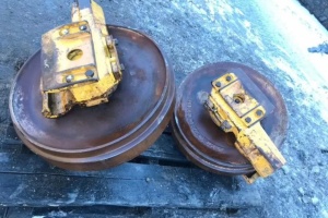 Направляющее колесо в сборе Shantui SD22