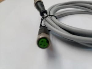 Кабель с разъемом Переходной М8 Розетка 3 пин на М12 Вилка 3 пин кабель длина 2 метра Balluff Германия