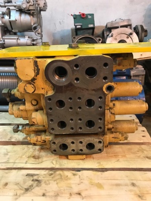 Гидрораспределитель Komatsu 723-61-31111