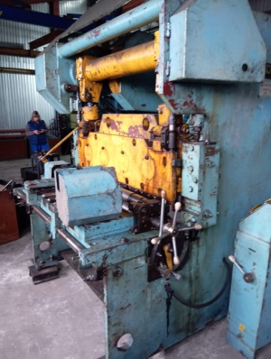 пресс для изготовления сетки из листа