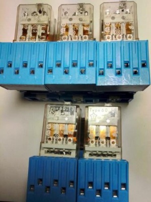 Finder 60.13 Реле 10А 250В 24VAC с колодкой FINDER 90.03