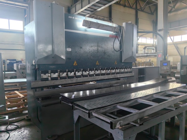 Листогибочный пресс Durma AD-R 30135 с ЧПУ