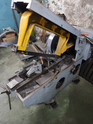 Ножовочный отрезной станок 8725