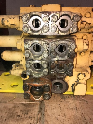 Гидрораспределитель Komatsu 723-61-31111