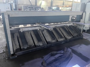 Гильотинные ножницы Durma MS 3004 с ЧПУ