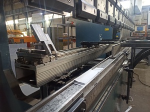 Листогибочный пресс Durma AD-R 30100