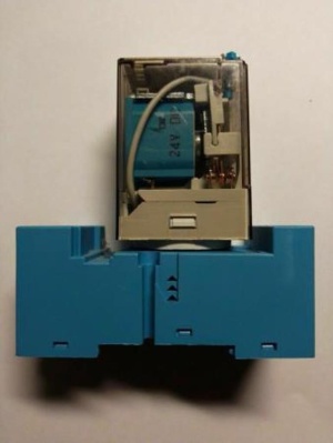FINDER Typ 60.13 + Typ 90.03 Реле 10A 250V Катушка 24VDC