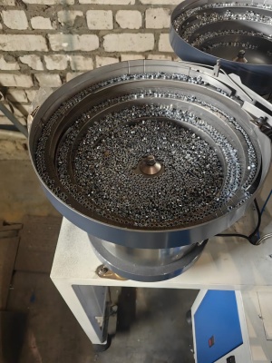 Машина счетно-фасовочная для метизов ZT-4-PM