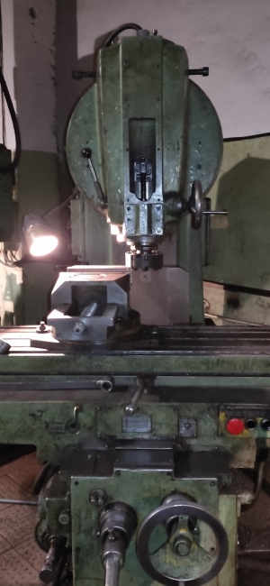 6Н13 станок консольно-фрезерный вертикальный