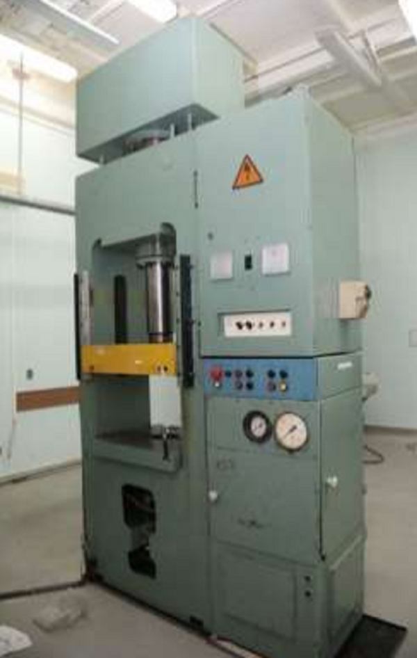 Пресс гидравлический для пластмасс ДВ-2428 ус.63тн (ДВ2428 / ДГ2428 / ДА2428)