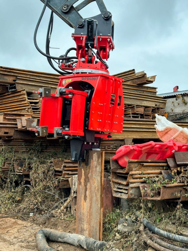 Вибропогружатель Vanguard DPD600R с боковым захватом