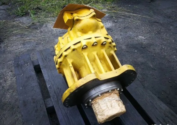 Редуктор поворота Komatsu PC-400