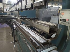 Листогибочный пресс Durma AD-R 30100