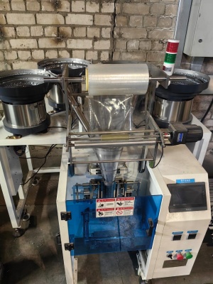 Машина счетно-фасовочная для метизов ZT-4-PM