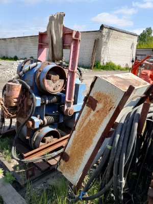 Вибропогружатель в 1144