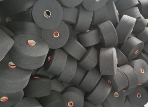 пряжа Nm 10/1 70%ПА 30%хб пряжа для перчатках строительных серо-черная (темно-серая)