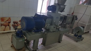 Экструдер для производства кукурузных палочек и модифицированного крахмала