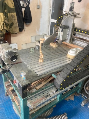 Фрезерный токарный станок ЧПУ