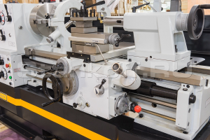 Станок токарно-винторезный C6251/1500