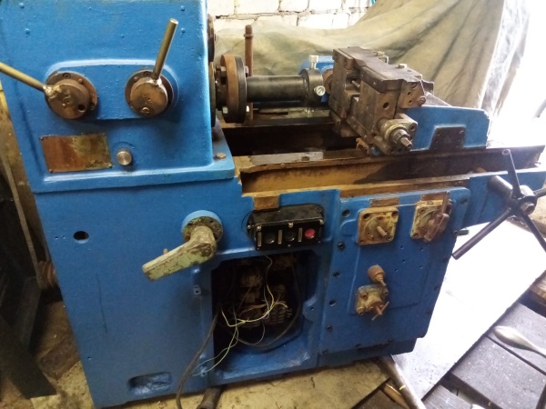 резьбонарезные станки типа 5д071