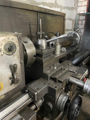 Токарно-винторезный станок 16Д25