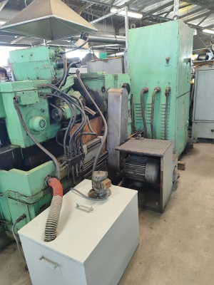 бесцентрово-шлифовальный станок 3В182