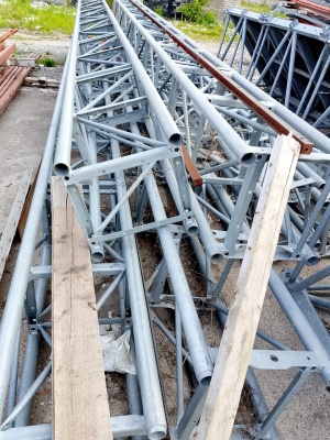 Транспортно-фасадный подьемник Hek МСМ 32,6*1,5-2,7 двухмачтовая