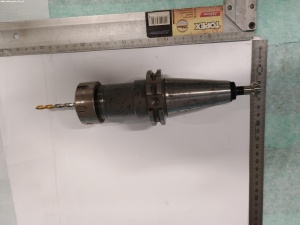 Обрабатывающий центр с ЧПУ HAAS VF-1